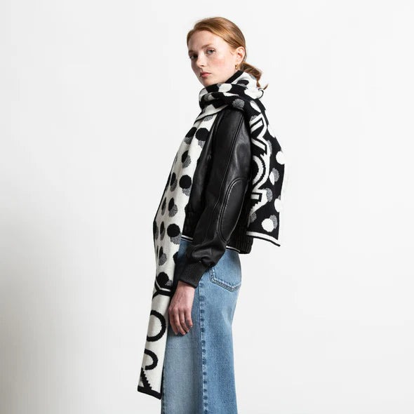 JOY Blanket Scarf Black White